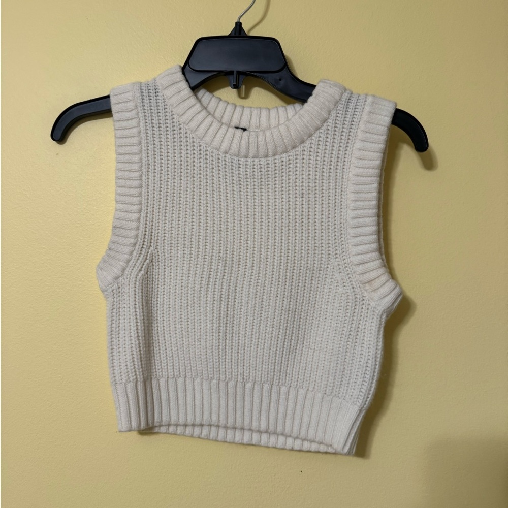 Divided Cream Ribbed Knit Sleeveless Sweater Vest
